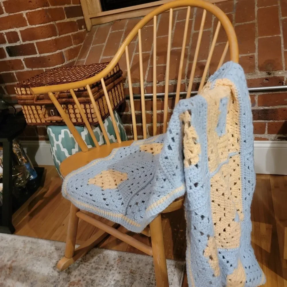 Vintage Granny Knitted Crochet Afghan Throw baby Blanket Handmade Pastel Color